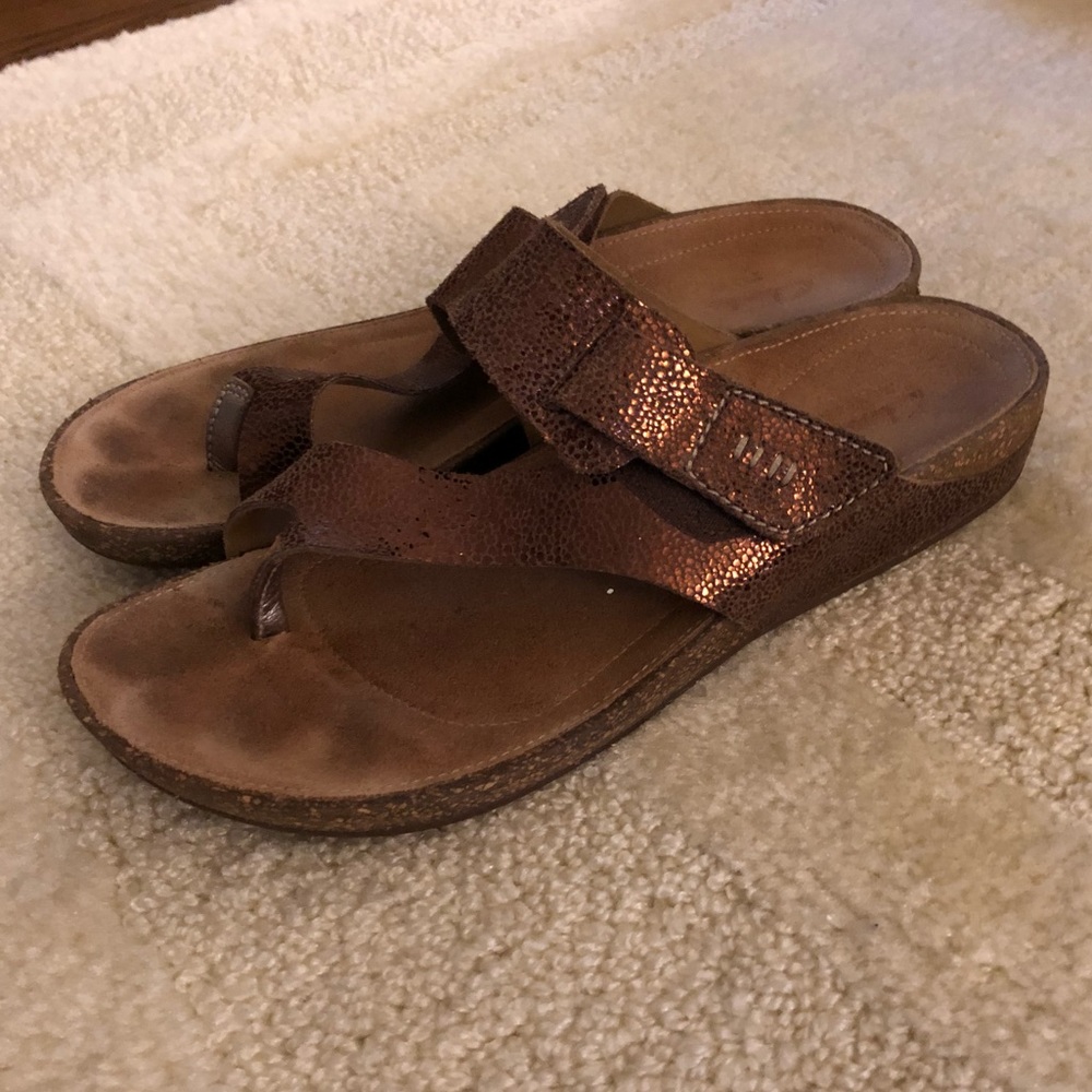 GUC, Clarks Sandals